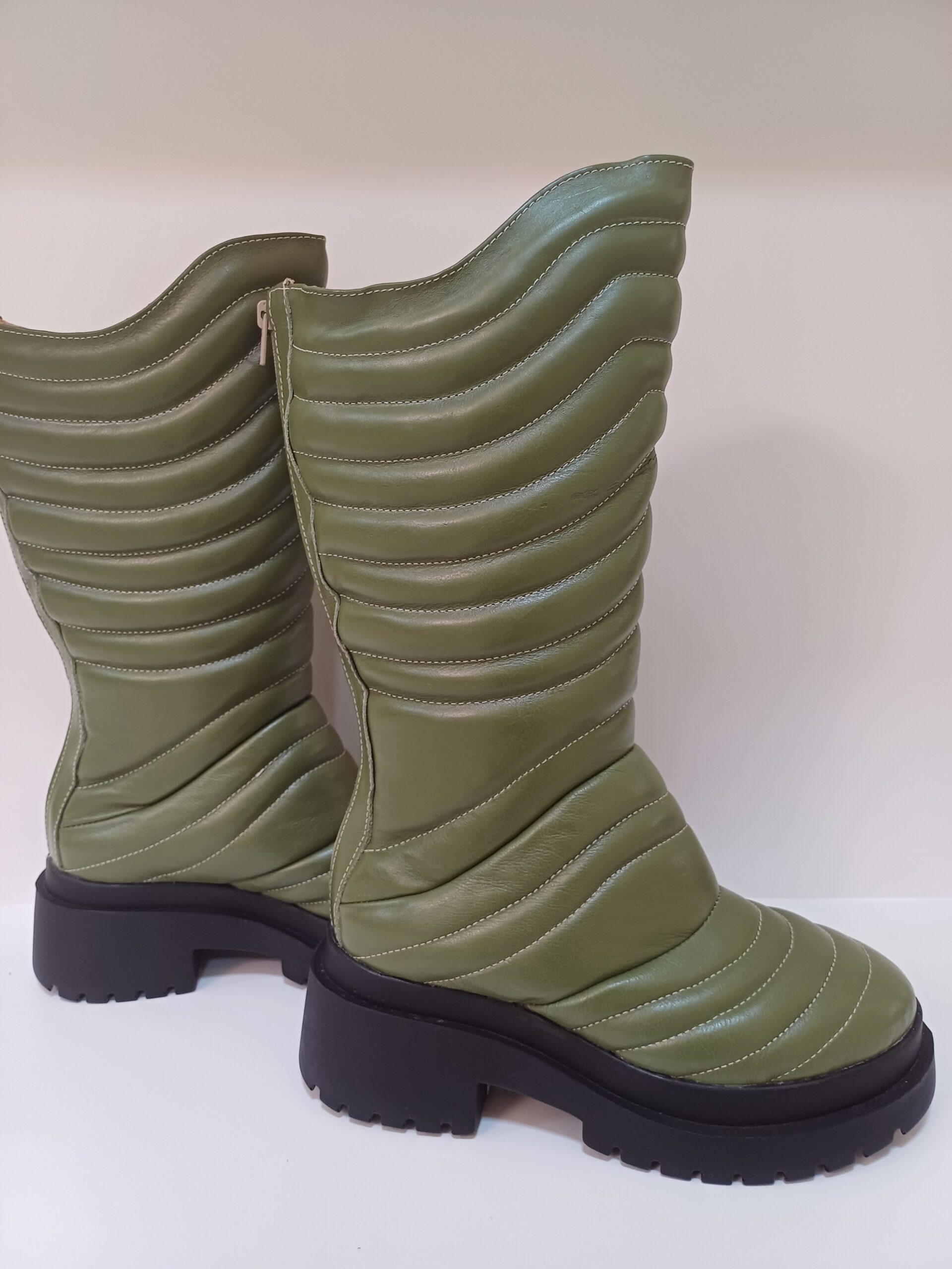 Bota verde Camila